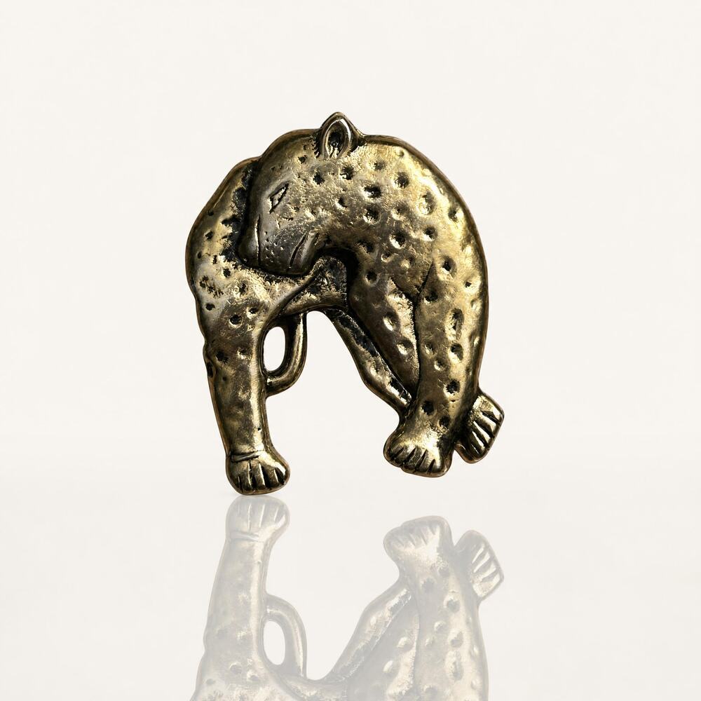 Vintage Leopard Figural Brooch Pin Antiqued Gold Tone Spotted Cat 70s-90s